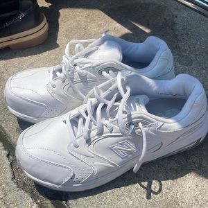 New balance sneakers size 10